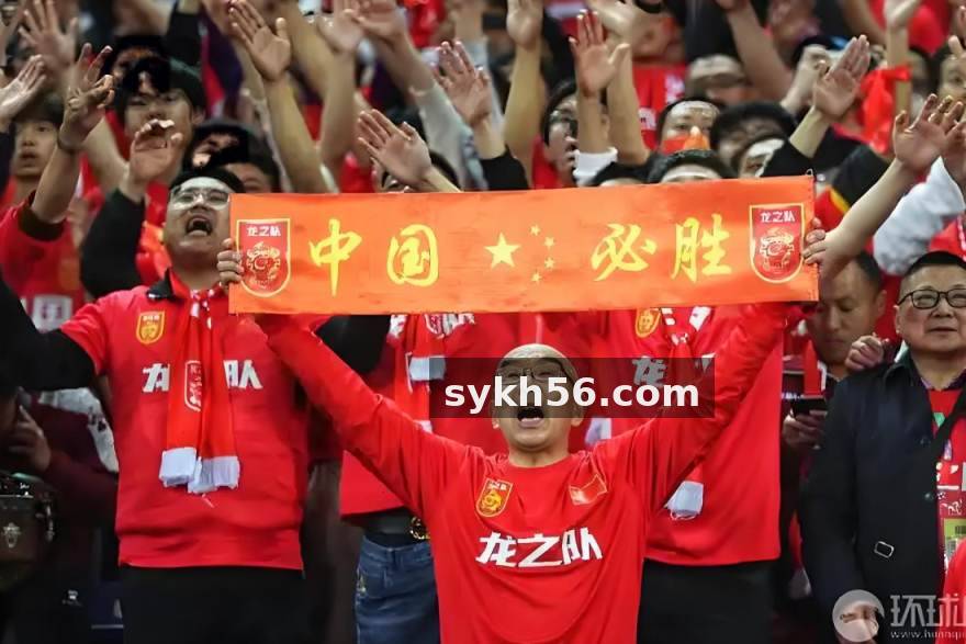 从网吧陪练到冠军指挥：林骁的五年CSGO浮沉与一次关键转型